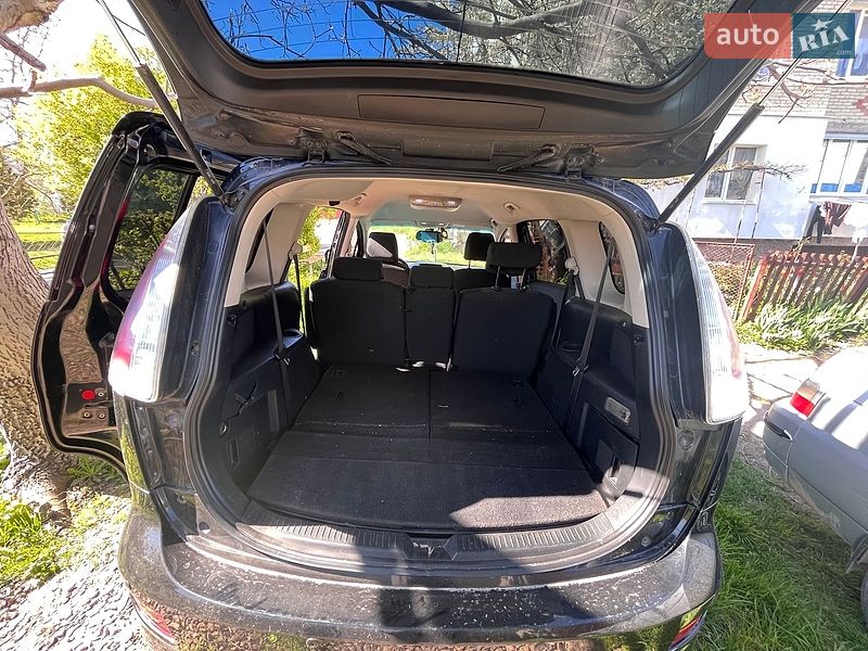 Мінівен Mazda 5 2008 в Самборі