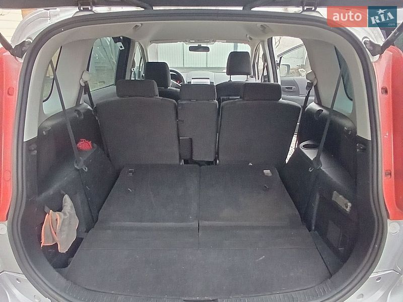 Минивэн Mazda 5 2005 в Киеве
