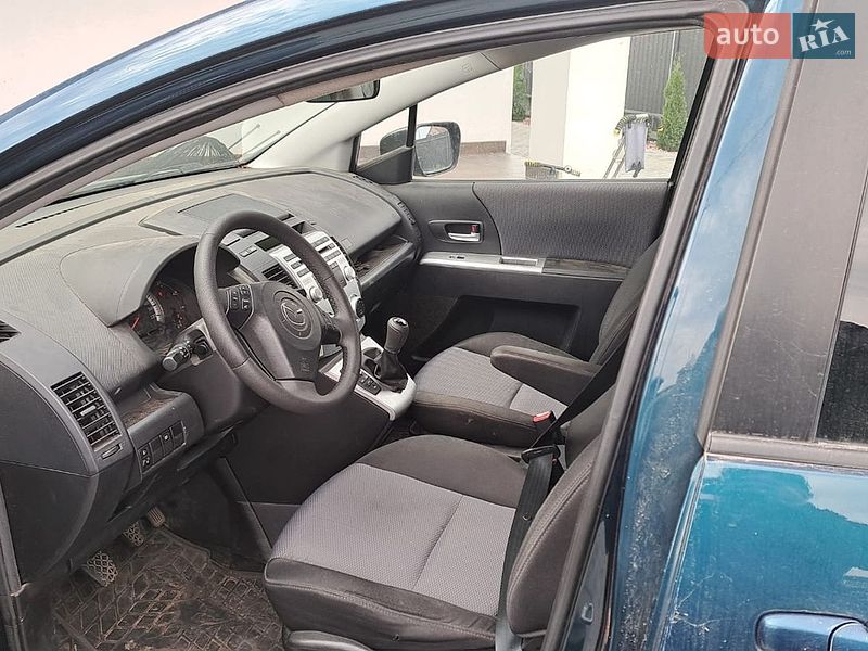 Минивэн Mazda 5 2006 в Луцке
