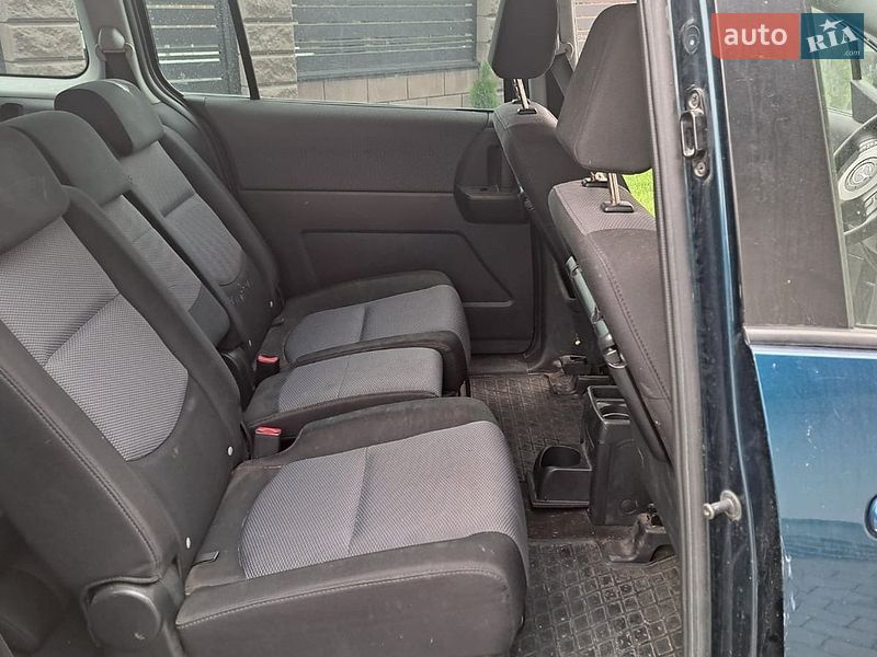 Минивэн Mazda 5 2006 в Луцке
