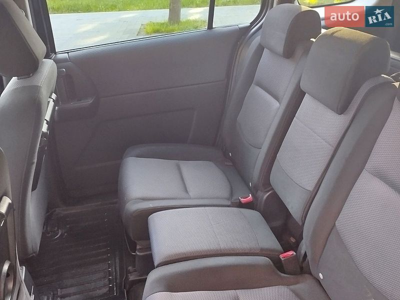Минивэн Mazda 5 2006 в Калуше