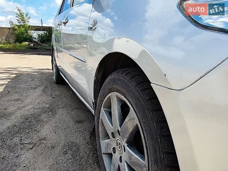 Минивэн Mazda 5 2005 в Виннице