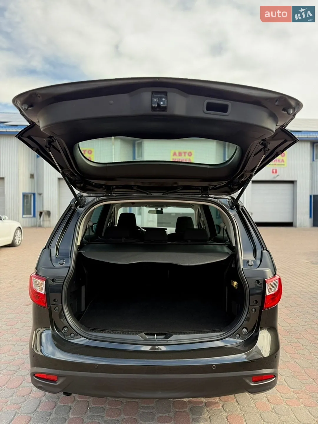 2011 Mazda 5 - мініатюра 9