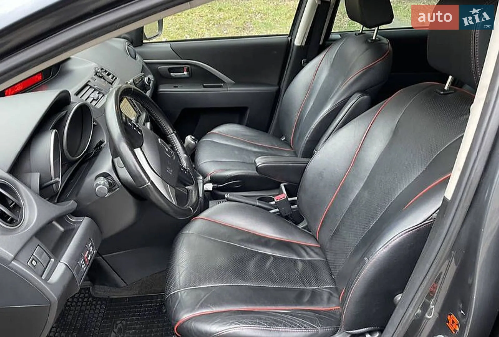 2011 Mazda 5 - мініатюра 5