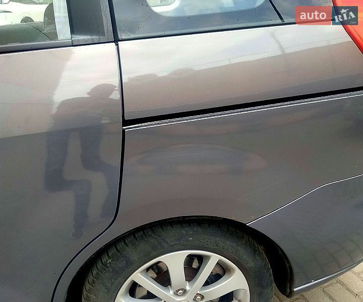 Мінівен Mazda 5 2007 в Луцьку