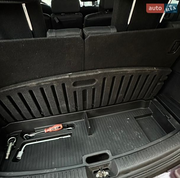 Минивэн Mazda 5 2009 в Звягеле