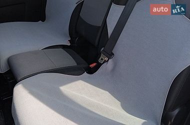 Мінівен Mazda 5 2005 в Сторожинці