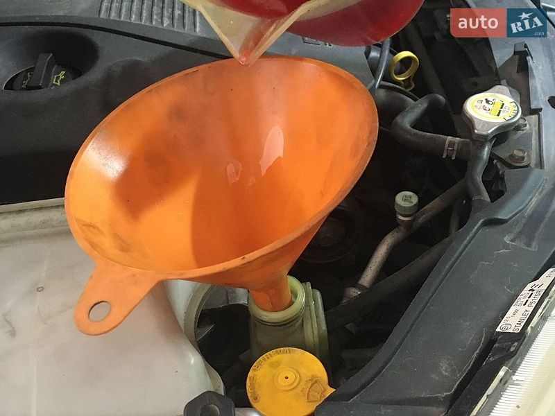 Мінівен Mazda 5 2005 в Сторожинці