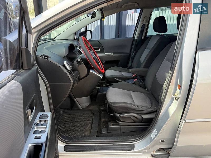 Мінівен Mazda 5 2006 в Києві