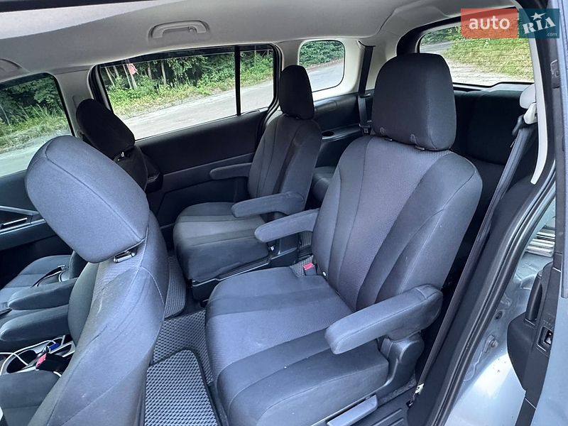Минивэн Mazda 5 2012 в Львове