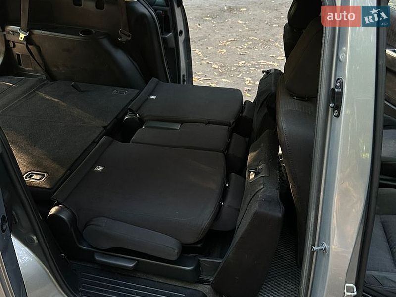 Минивэн Mazda 5 2010 в Луцке