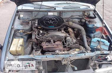 Хэтчбек Mazda 626 1987 в 