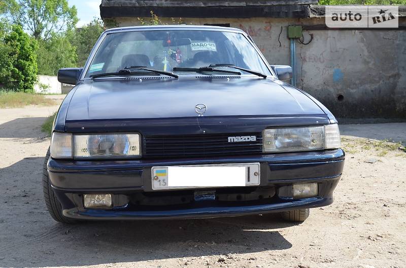 Седан Mazda 626 1987 в Житомире