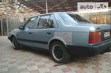 Седан Mazda 626 1987 в Ровно
