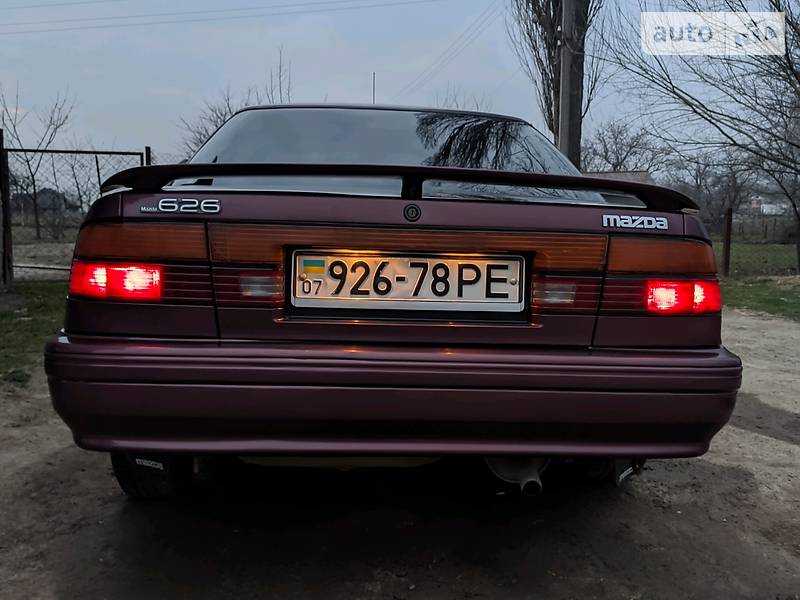 Купе Mazda 626 1989 в Черновцах