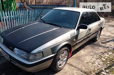 Седан Mazda 626 1989 в Кельменцях