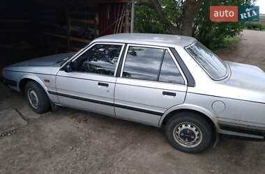 Седан Mazda 626 1986 в Еланце