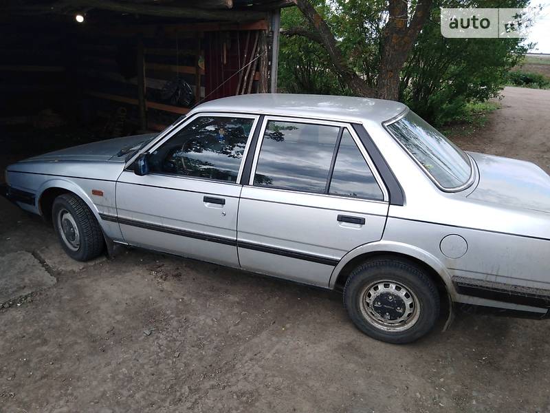 Седан Mazda 626 1986 в Єланці