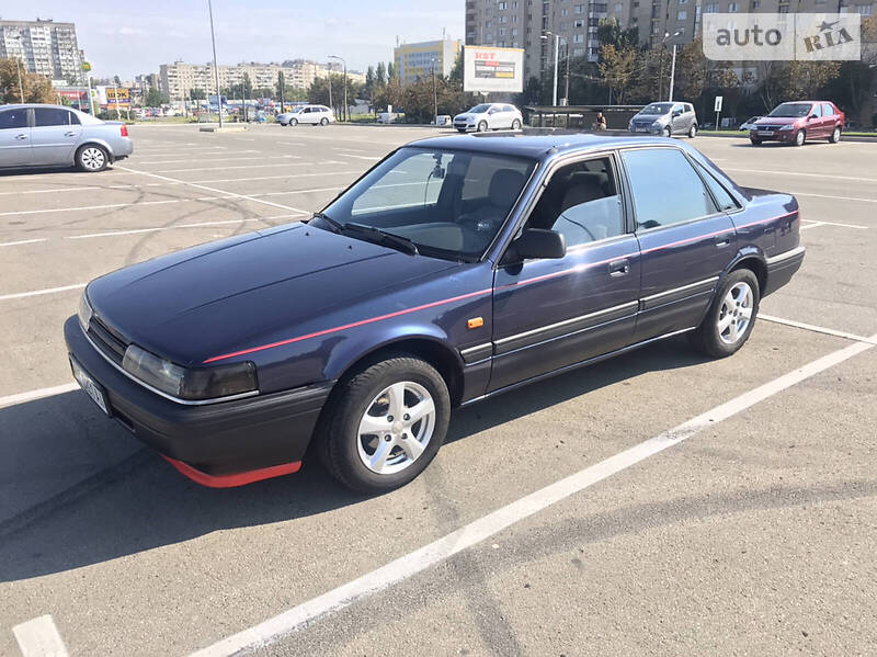 Седан Mazda 626 1992 в Киеве