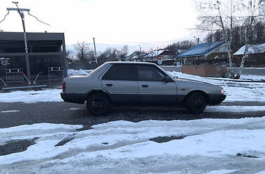 Седан Mazda 626 1985 в Долині