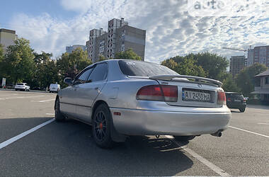 Седан Mazda 626 1995 в Киеве