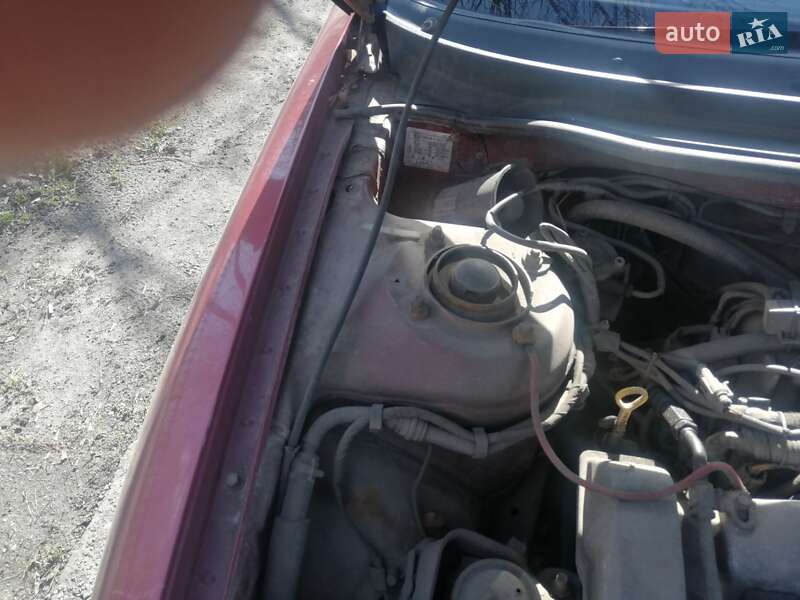 Седан Mazda 626 1993 в Кропивницком