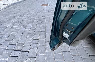 Хетчбек Mazda 626 1993 в 
