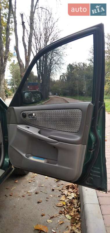 Универсал Mazda 626 2000 в Могилев-Подольске