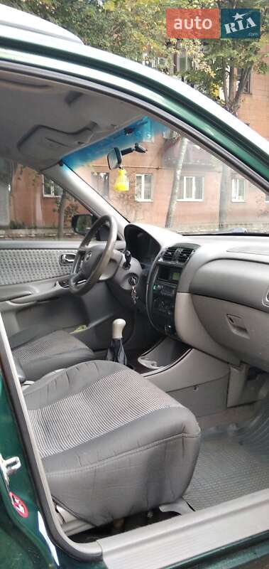 Универсал Mazda 626 2000 в Могилев-Подольске