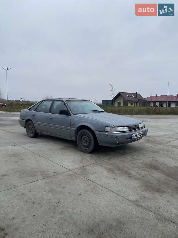 Хэтчбек Mazda 626 1990 в Коростене