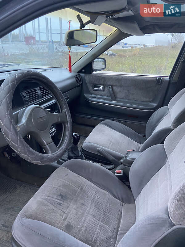 Хэтчбек Mazda 626 1990 в Коростене