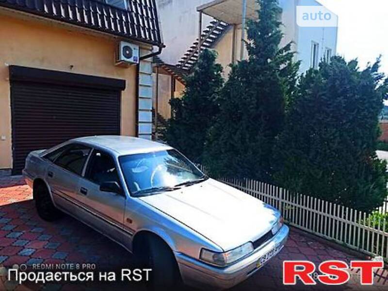 Хэтчбек Mazda 626 1989 в Чернигове фото Хэтчбек Mazda 626 1989 в Чернигове