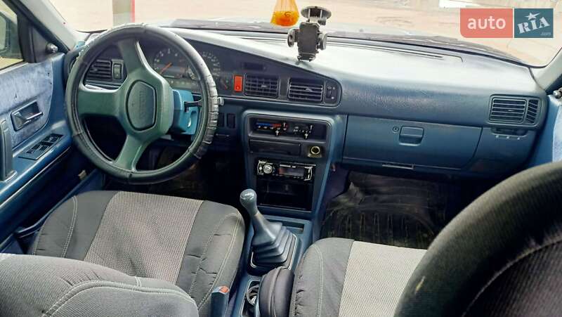 Седан Mazda 626 1990 в Одессе