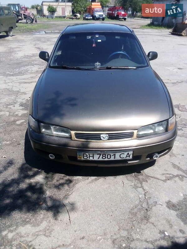Седан Mazda 626 1991 в Долине