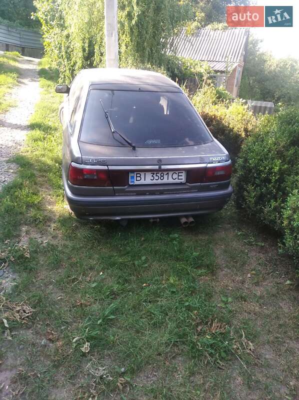 Хэтчбек Mazda 626 1989 в Лубнах