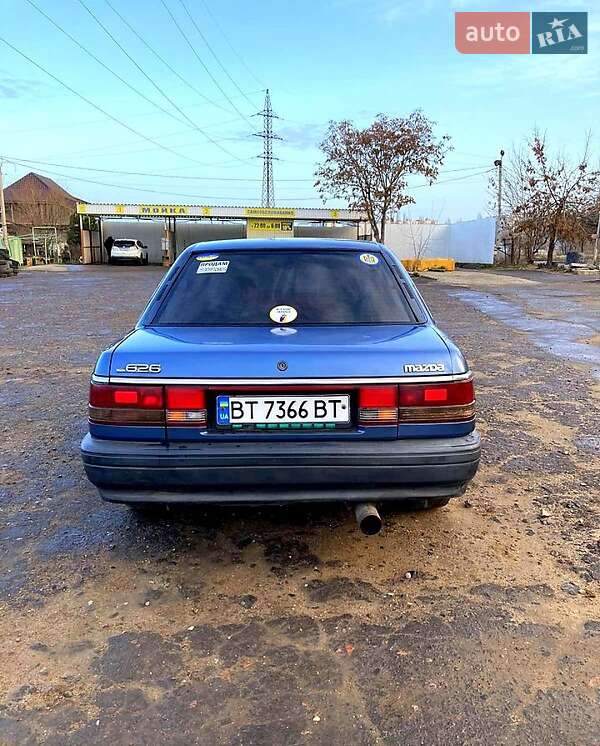 Седан Mazda 626 1989 в Николаеве