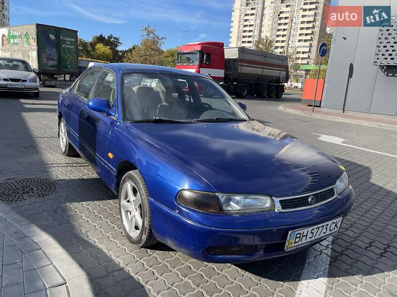 Седан Mazda 626 1993 в Одессе