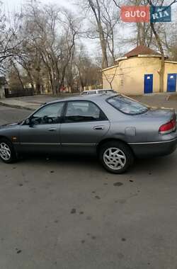 Седан Mazda 626 1993 в 