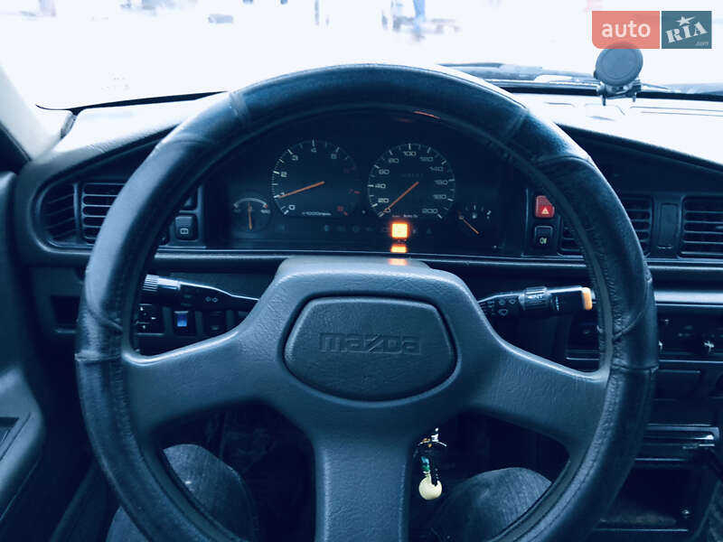 Седан Mazda 626 1989 в Кам'янець-Подільському