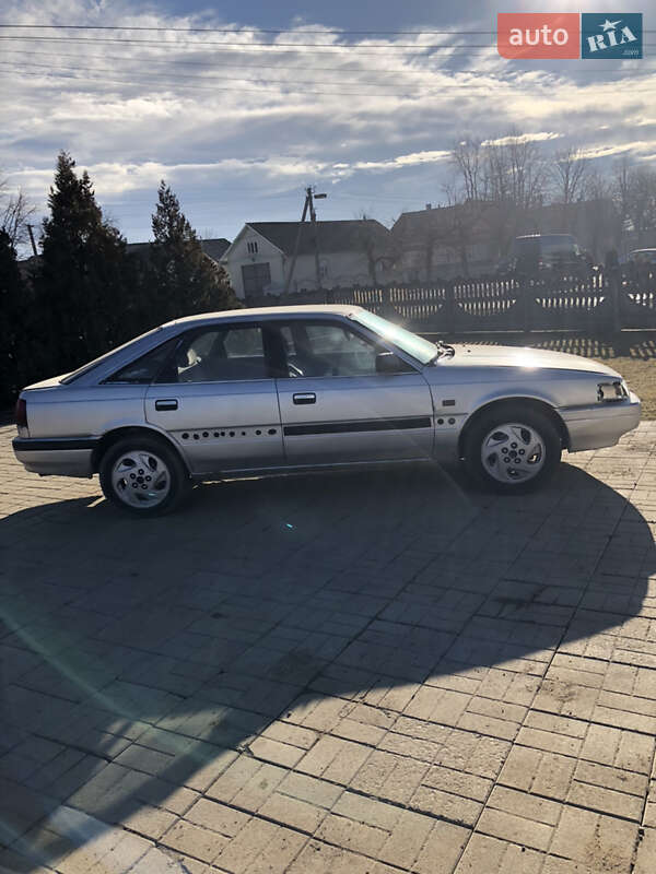 Хэтчбек Mazda 626 1988 в Черновцах