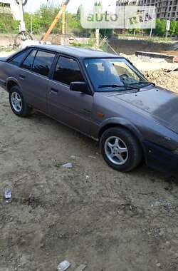 Хетчбек Mazda 626 1986 в Чернівцях