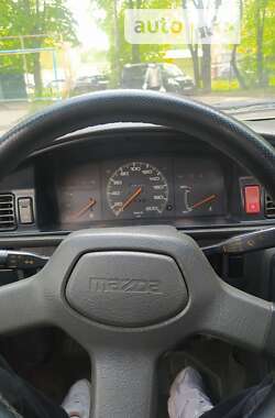 Седан Mazda 626 1988 в Хмельницком