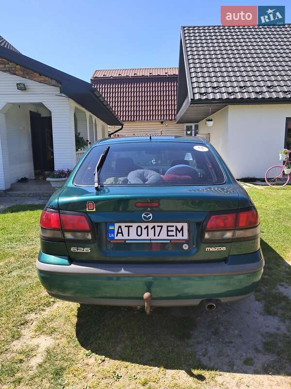 Седан Mazda 626 1999 в Долині
