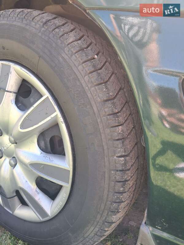 Седан Mazda 626 1999 в Долині