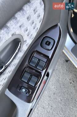 Седан Mazda 626 2000 в 