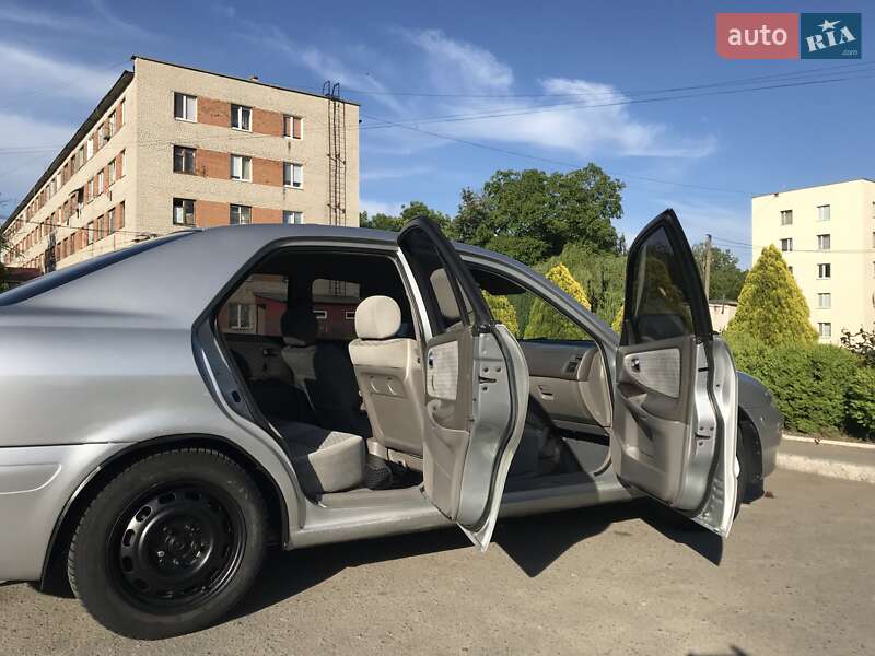 Седан Mazda 626 2000 в Ладижині