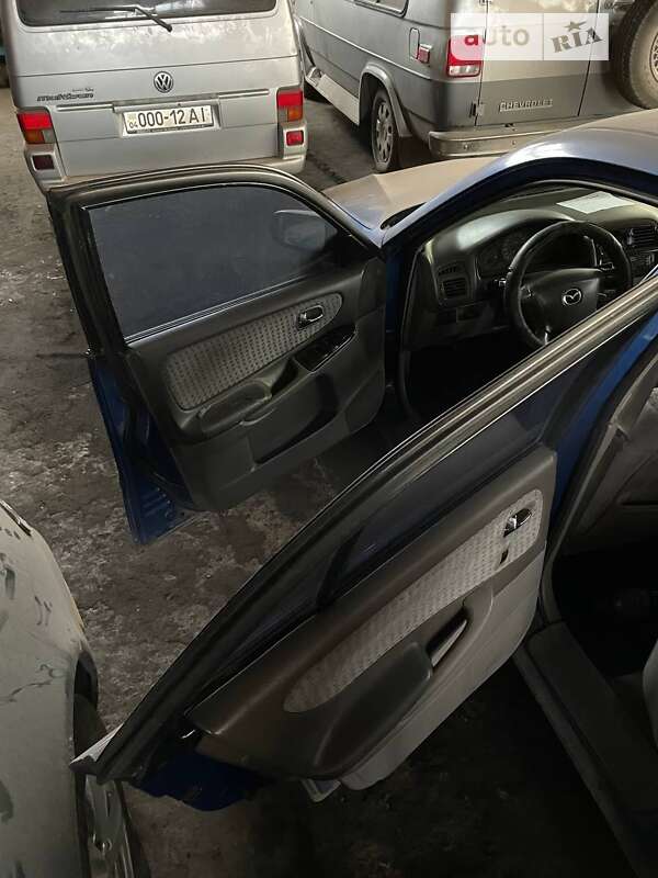 Седан Mazda 626 2000 в Каменском
