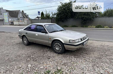 Седан Mazda 626 1988 в Люботине