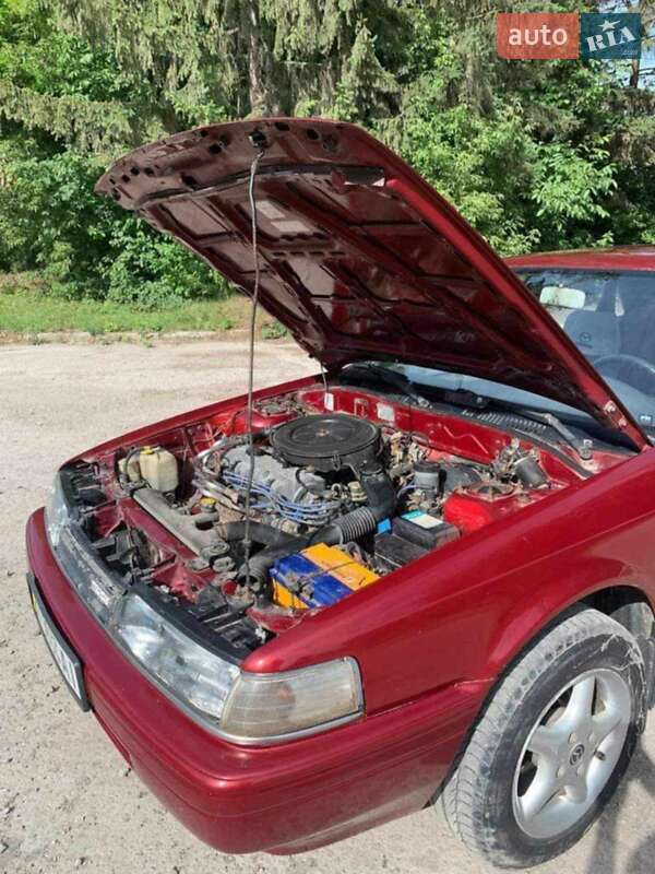Седан Mazda 626 1990 в Каменец-Подольском