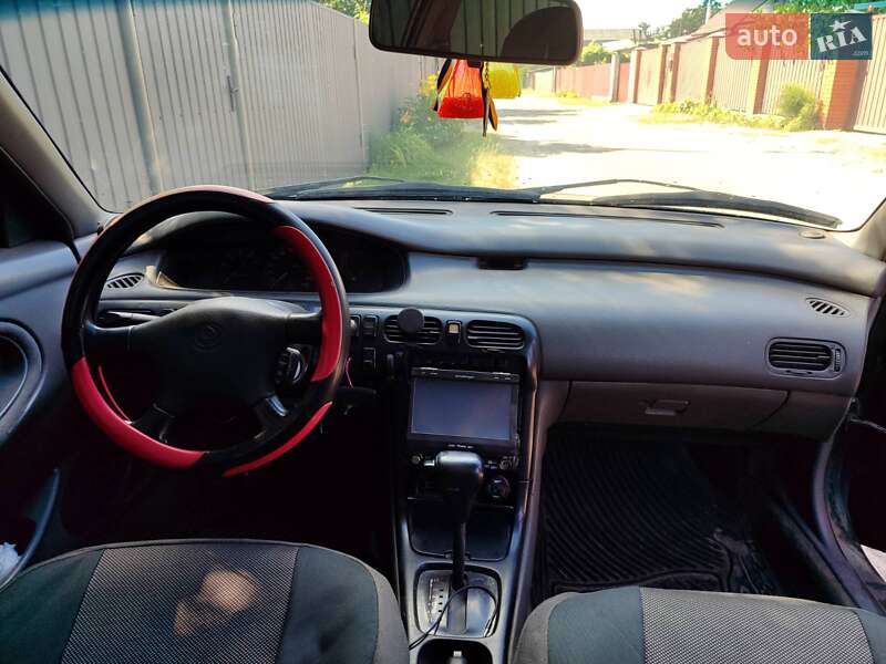 Седан Mazda 626 1995 в Киеве